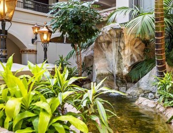 Embassy Suites by Hilton Los Angeles International Airport South 4