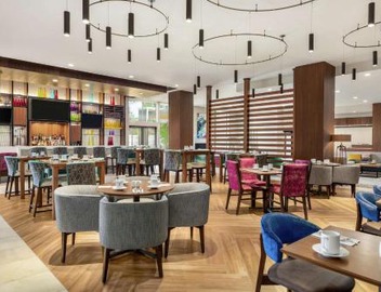 Hilton Garden Inn Seattle Airport 5
