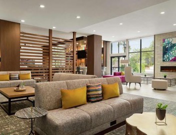 Hilton Garden Inn Seattle Airport 5