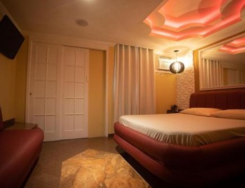 Hotel Show Adult Only 3