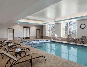 DoubleTree Suites by Hilton Hotel Boston - Cambridge 3
