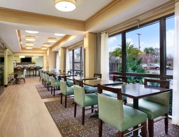 Hampton Inn Slidell 3