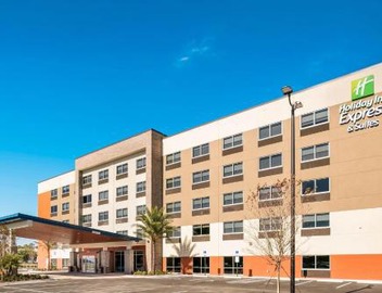 Holiday Inn Express & Suites Jacksonville - Town Center by IHG 5