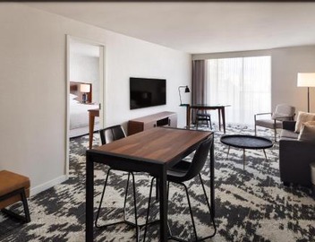 Sheraton Vancouver Airport Hotel 3