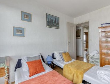 Large and Bright 2 Bdrs Flat with View - Paris 20 3