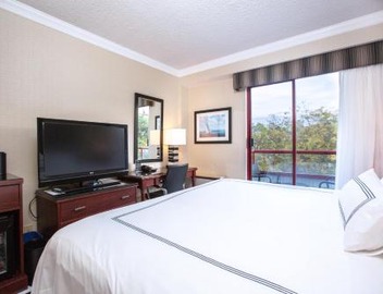 Granville Island Hotel 2