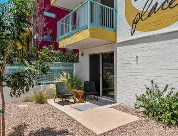 Roosevelt Row! 1 bedroom & pool! 4