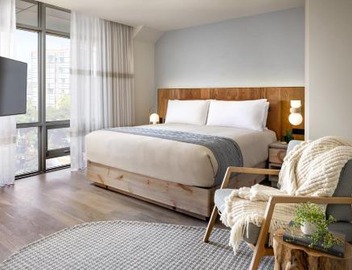 1 Hotel Toronto 5