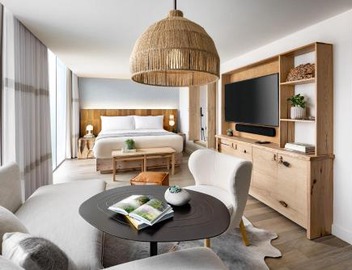 1 Hotel Toronto 2