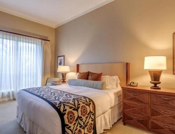GROUND FLOOR DIRECT ACCESS with private outdoor yard space luxury resort condo 5