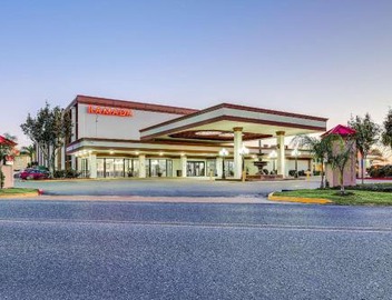 Ramada by Wyndham Metairie New Orleans Airport 2