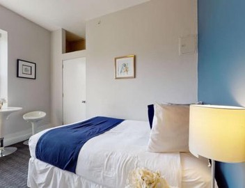 Charming Studio in Boston Brownstone, #44 4