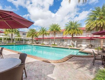 Ramada by Wyndham Miami Springs/Miami International Airport 3