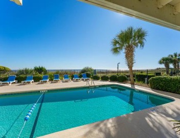 Bright and Sunny Condo with Stunning Oceanfront 3