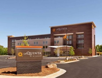 La Quinta Inn & Suites by Wyndham Braselton 5