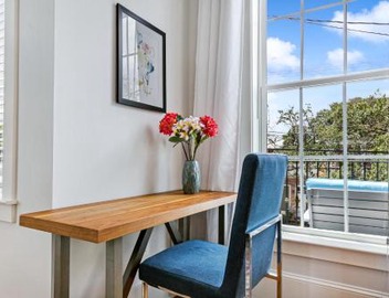 Hosteeva Amazing 4 BR Modern Condo with Balcony Near Frnch Quarter 4
