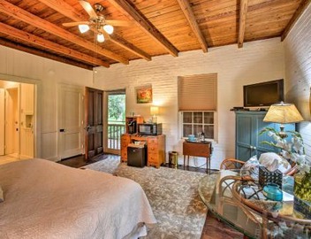 Historic Baton Rouge Vacation Rental: 6 Mi to LSU! 5