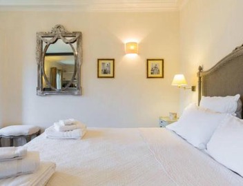 CHABLIS 27 avenue de la Bourdonnais 75007 5