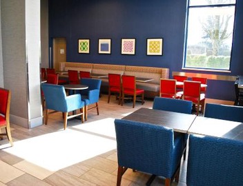 Holiday Inn Express Vancouver Airport-Richmond by IHG 4