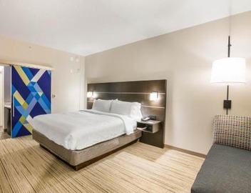 Holiday Inn Express & Suites Jacksonville - Town Center by IHG 3