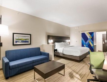 Holiday Inn Express & Suites Jacksonville - Town Center by IHG 3