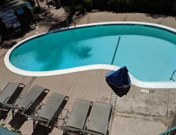 Tarzana Inn 2