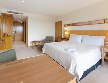 Canary Riverside Plaza Hotel 4