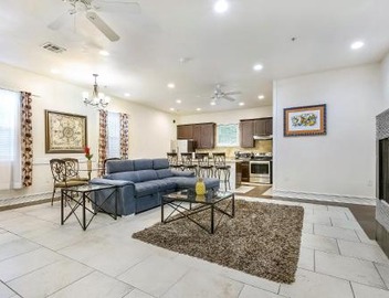 Spacious 3BR/2.5BATH Condo in Great location 3
