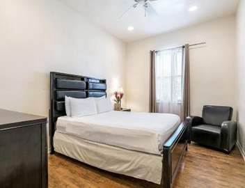 Spacious 3BR/2.5BATH Condo in Great location 2