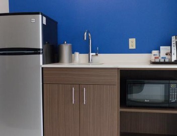 Holiday Inn Express & Suites Seattle-Sea-Tac Airport by IHG 5