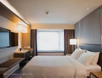 Royal Plaza Hotel 2