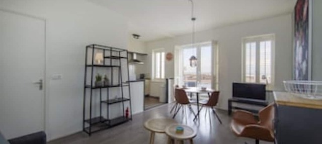 Seapoint, apartment with balcony and sea view