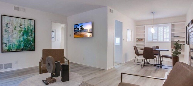 2 Dog Friendly Units + 2 Garages + Ocean 1 Block
