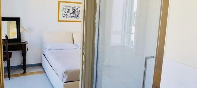 Rome Apartment Rentals Colosseum View - Roof Terrace with 2BR/2BATH Wi-Fi