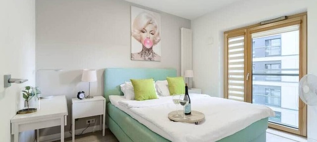 Cozy apartament in Mennica Residence