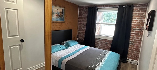 #303 Downtown 3 Bedroom Loft in free indoor parking