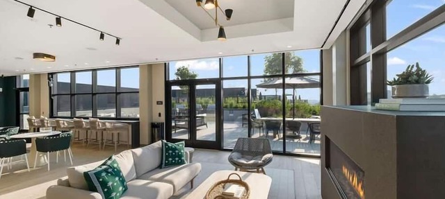 Mins from Metro Red Line | Desk + Unlimited Wi-Fi |Noma