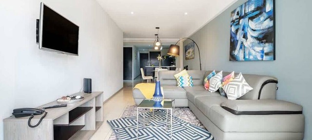 2BR Luxury Stay Mundial 2026 Pool & Skyline Views