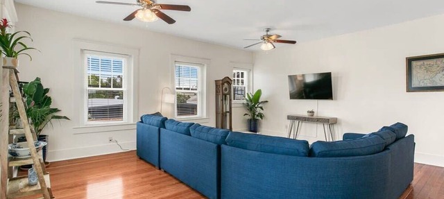Luxury 2BD Apt | 1 Block off St. Charles