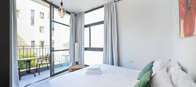 Cozy 2BR with Parking near the sea by HolyGuest