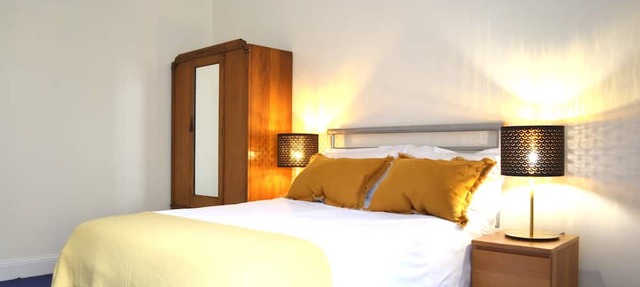 Charming Spacious Central Apartment