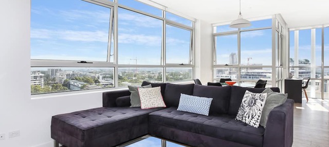 Stunning Views, Modern Comfort: Book Zetland Heights!