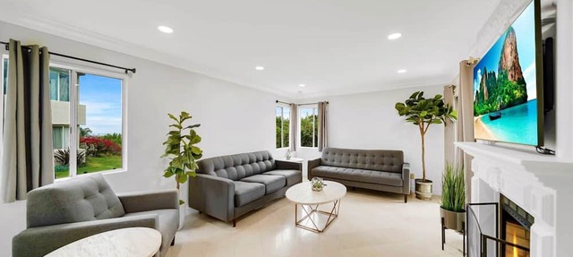 MONARCH VISTAS Family Ready 2BR Ocean Breezes Walk to Beach & Harbor