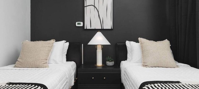 Modern Comfort, Only 1.9 Mile to Downtown Broadway