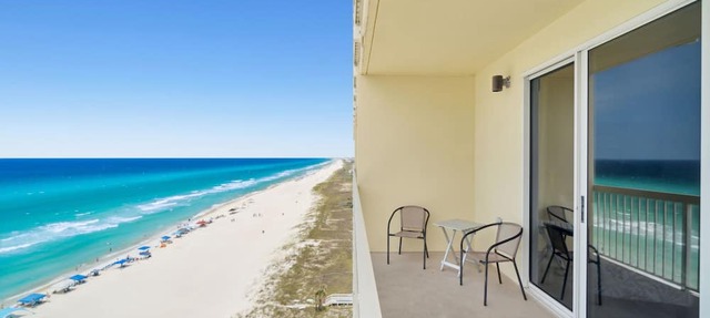 Beach Please! Quiet West End - 2 full Bathrooms!