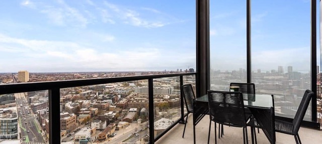 Top of River West: Luxe Penthouse for Groups
