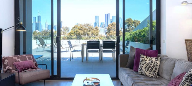 Cosmo Stays- 3BR Penthouse Apartment. Incredible City Views. Free Parking.