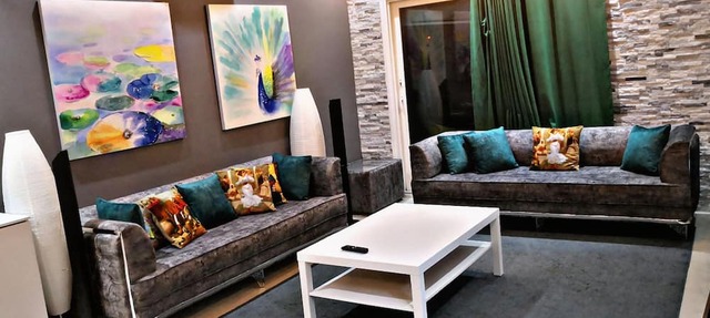 High Residency - Beachfront Well Furnished & Spacious Apartment