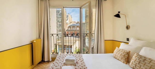 Stylish 3BD for 10 guests next to Invalides!
