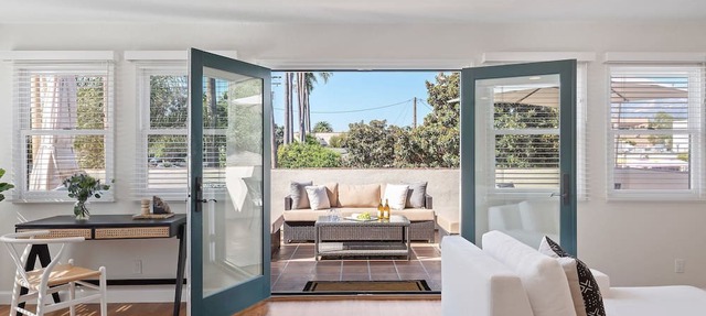 Chic Remodeled Condo At West Beach Sure To Charm
